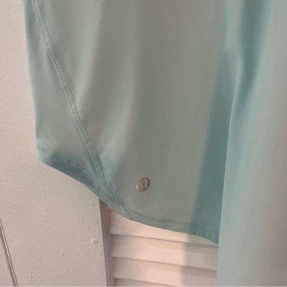 Lululemon Light Blue Athletic Work-out Top - Picture 2 of 9
